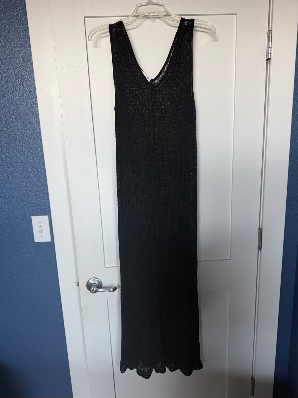 Sleek Black V-Neck Midi Dress Tessuto made in Italy mesh lace M